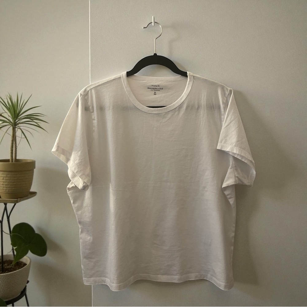 Abercrombie & Fitch White Tee